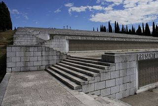 war memorials