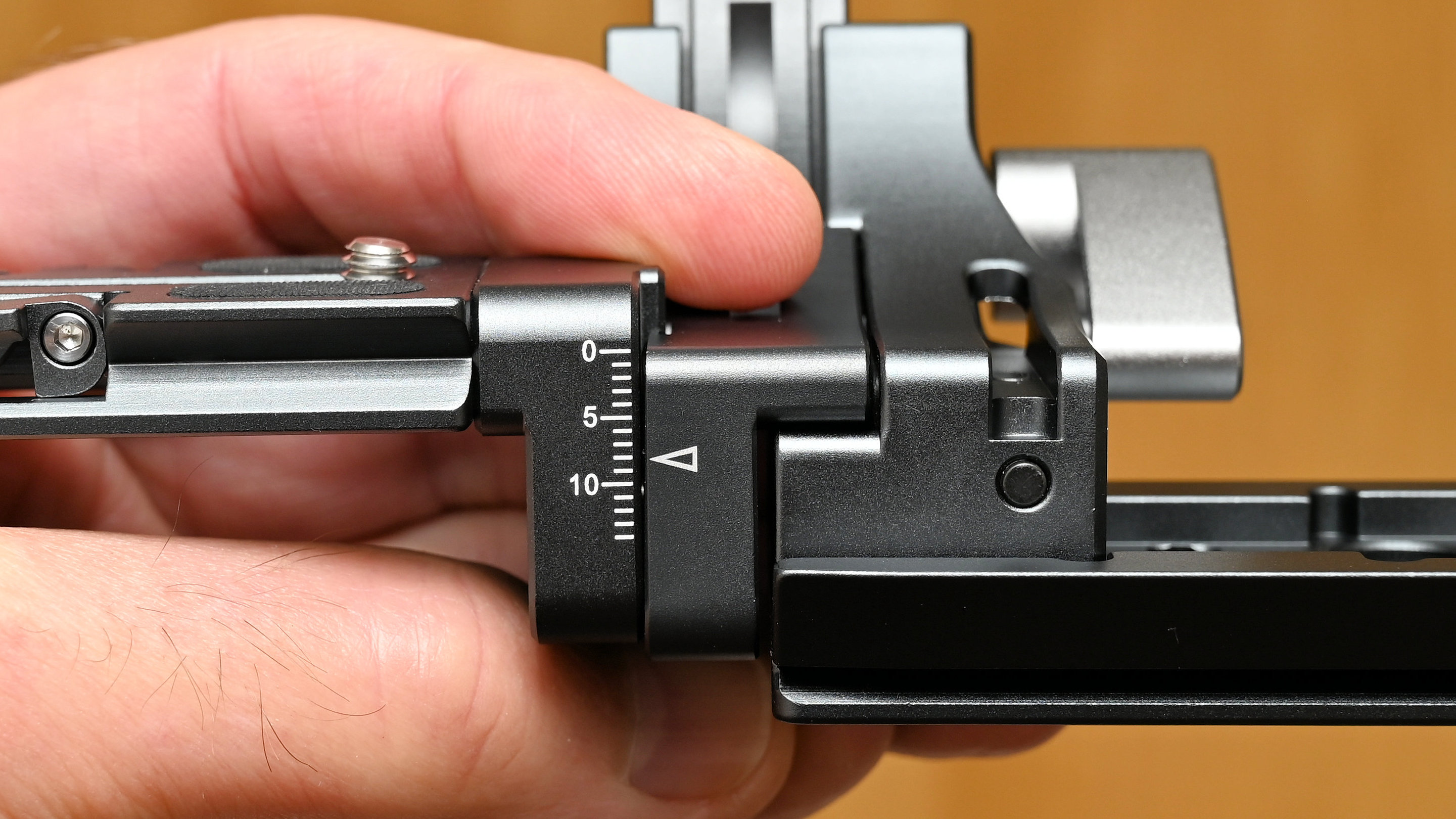 Benro QRB95DUAL Quick Rotation Lens Bracket