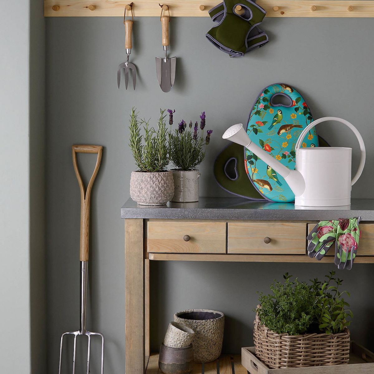 Best potting benches for green-fingered therapy – sow, grow and show with  the ultimate gardening companion