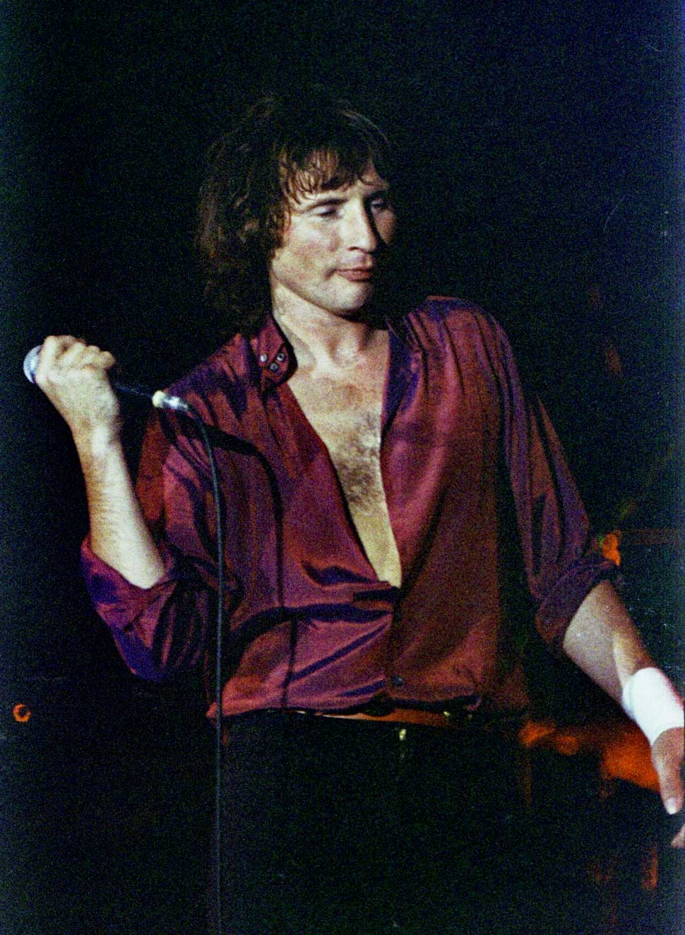Phil Mogg onstage at Reading 1980