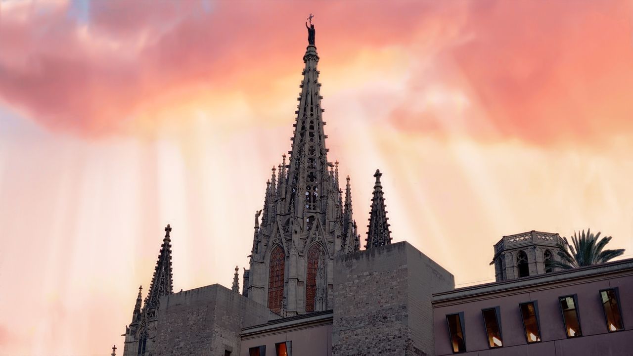 Images of the Catedral de Barcelona, shot on the Xiaomi 14 and edited using the on-device AI photo editor