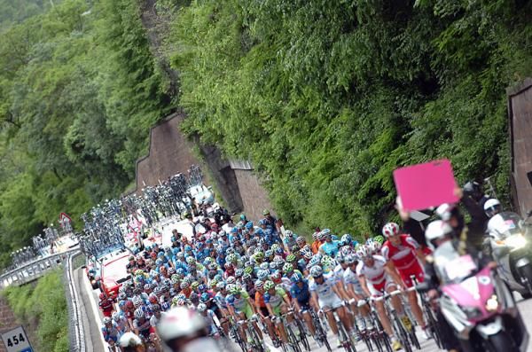 The peloton en route to Falzes in stage 16 of the Giro d'Italia.