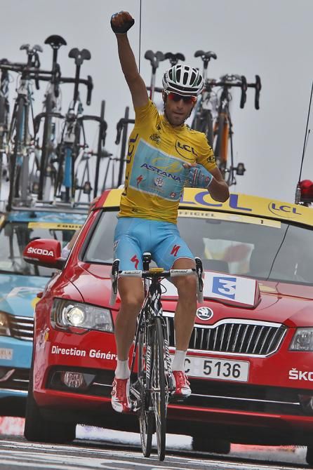 Vincenzo Nibali (Astana) adds one more stage win to his tally