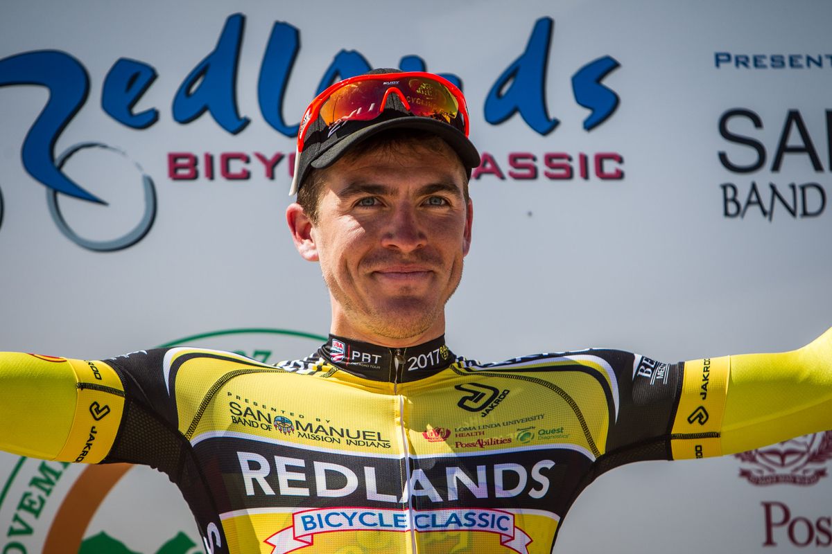 Serghei Tvetkov (Jelly Belly) takes over the leaders jersey after stage 1