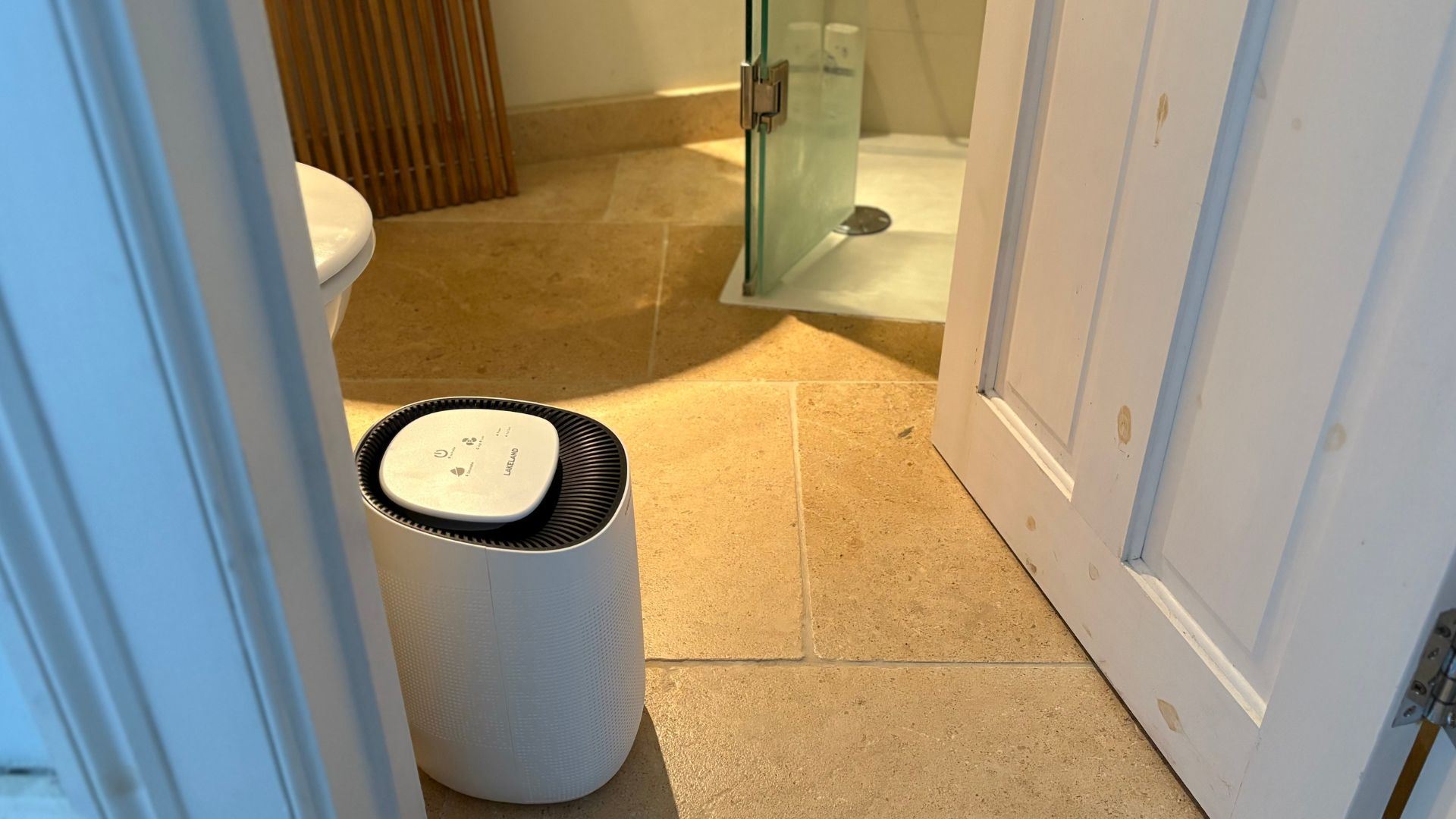 Testing the Lakeland Dehumidifier and Air Purifier