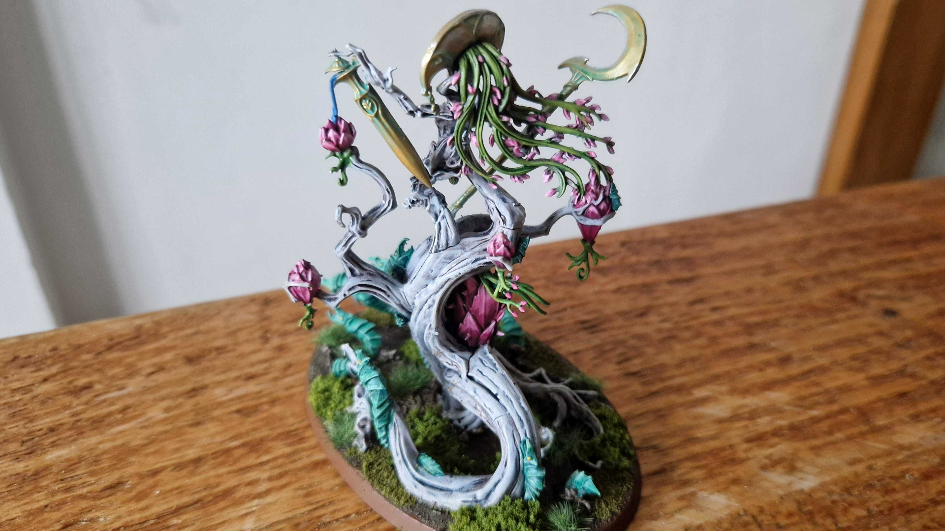 Sylvaneth Grove Guardian model seen from behind, sat on a wooden table