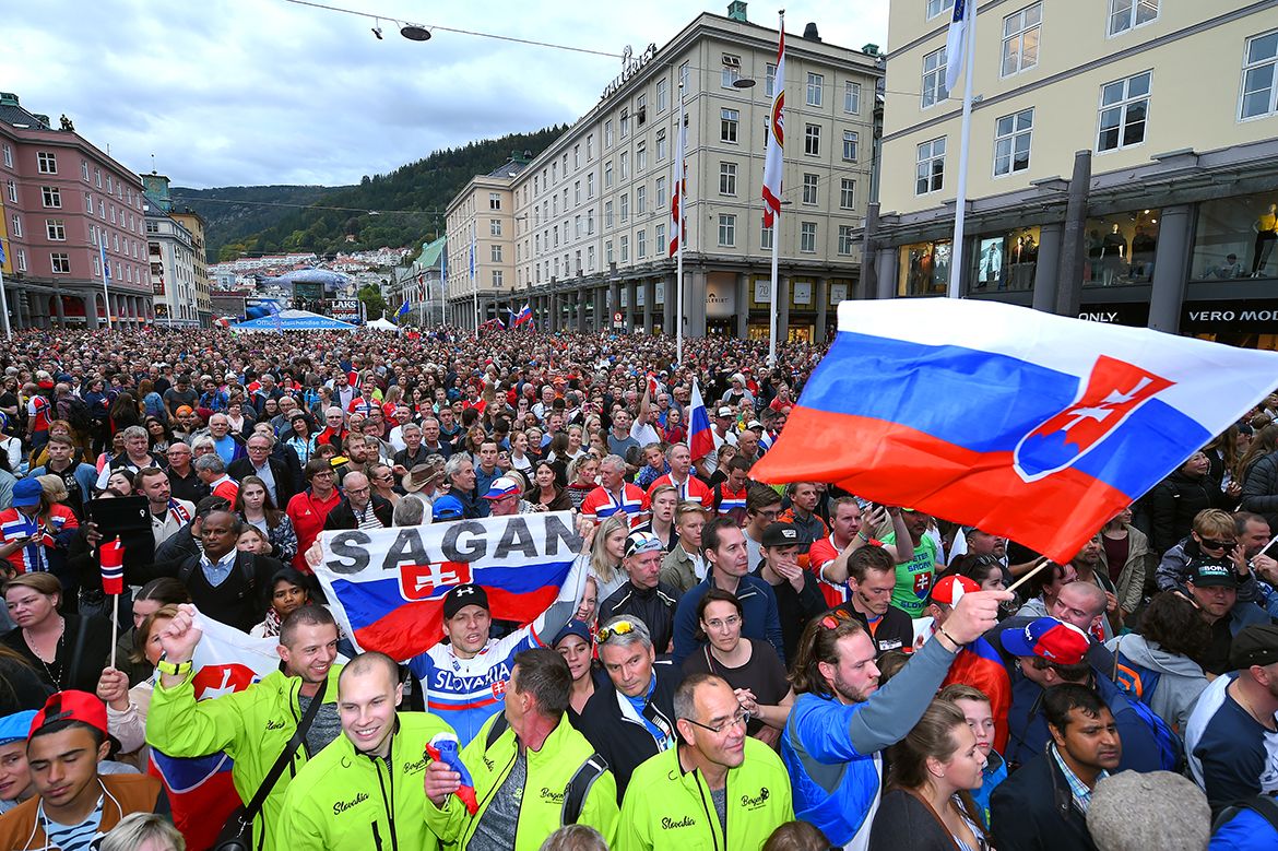 There were a lot of fans in Bergen