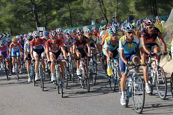 All together, the group rides along.