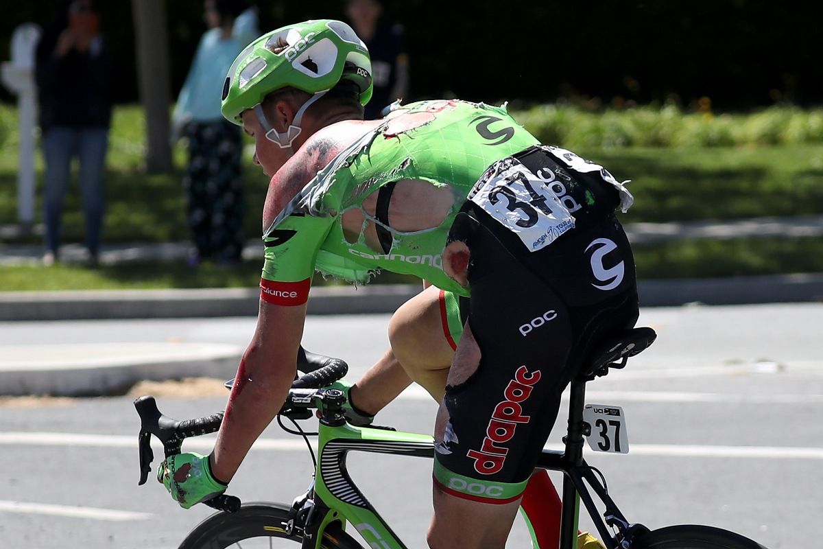 Toms Skujins (Cannondale-Drapac) rides on with a broken collarbone and concussion