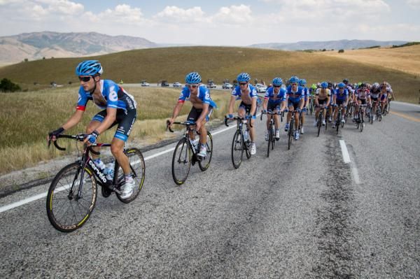 Garmin-Sharp sets tempo to the second KOM.