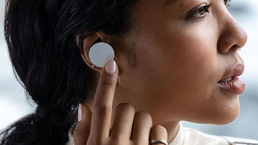 Microsoft&#039;s odd-looking true wireless Surface Earbuds are finally here