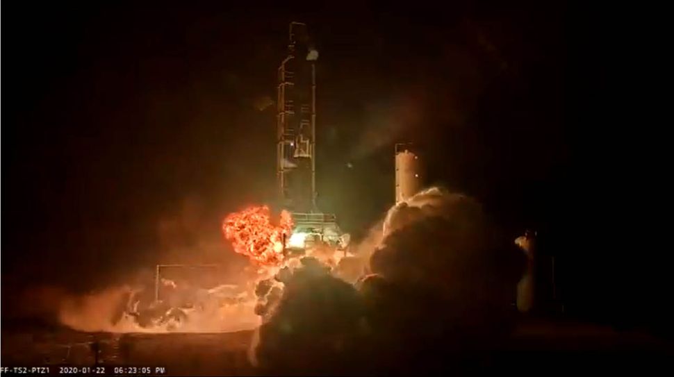 Firefly Aerospace rocket engine test ends in fire (video)