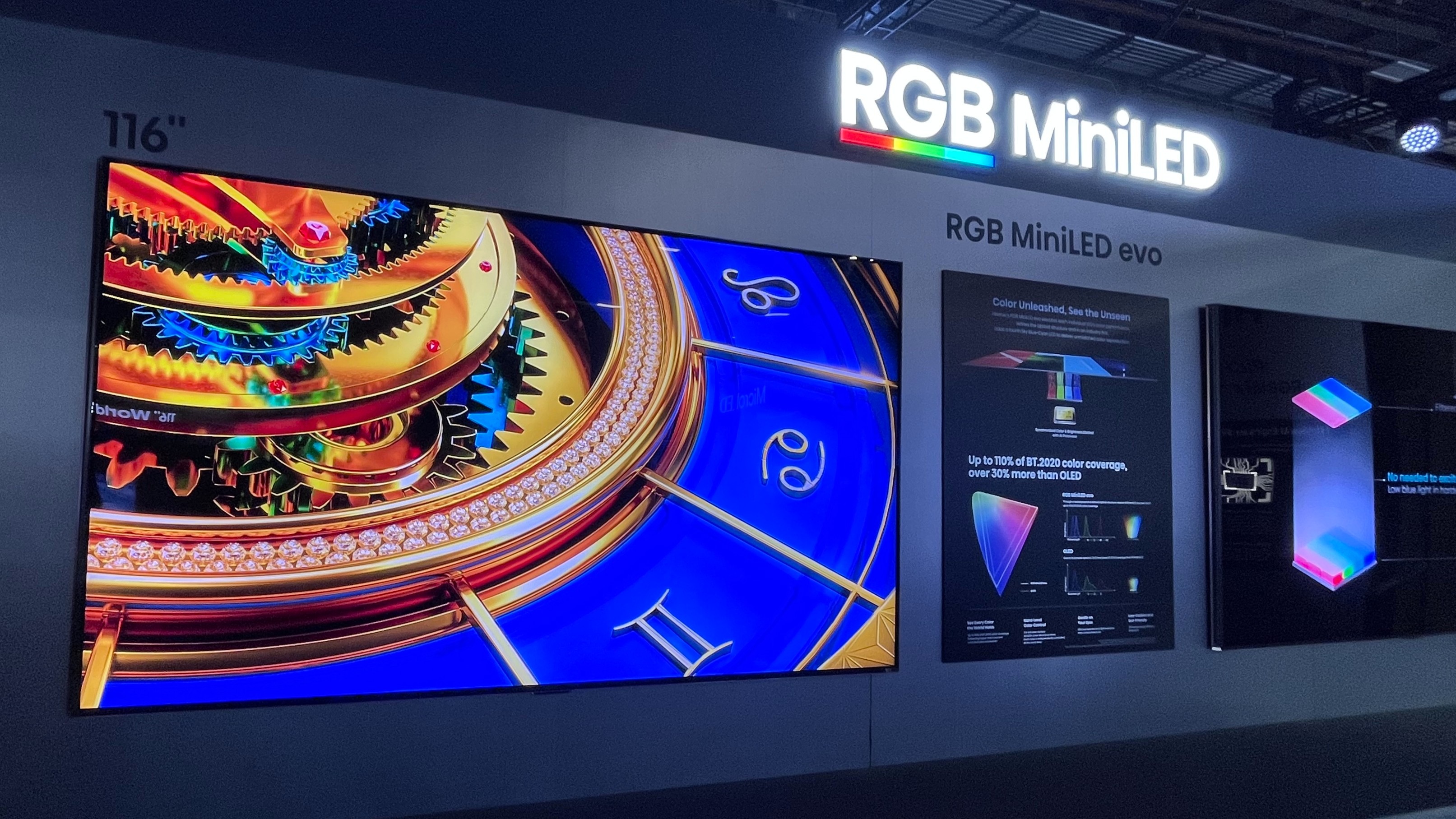 Hisense 116 UXS showing image of celestial clock