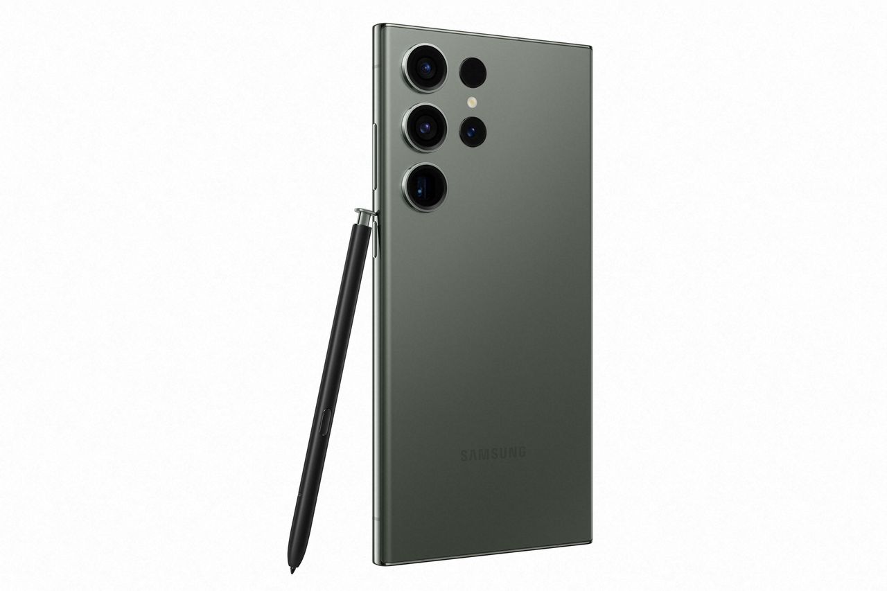 Official press images of the Galaxy S23 Ultra, in Green from the back, with S Pen stylus