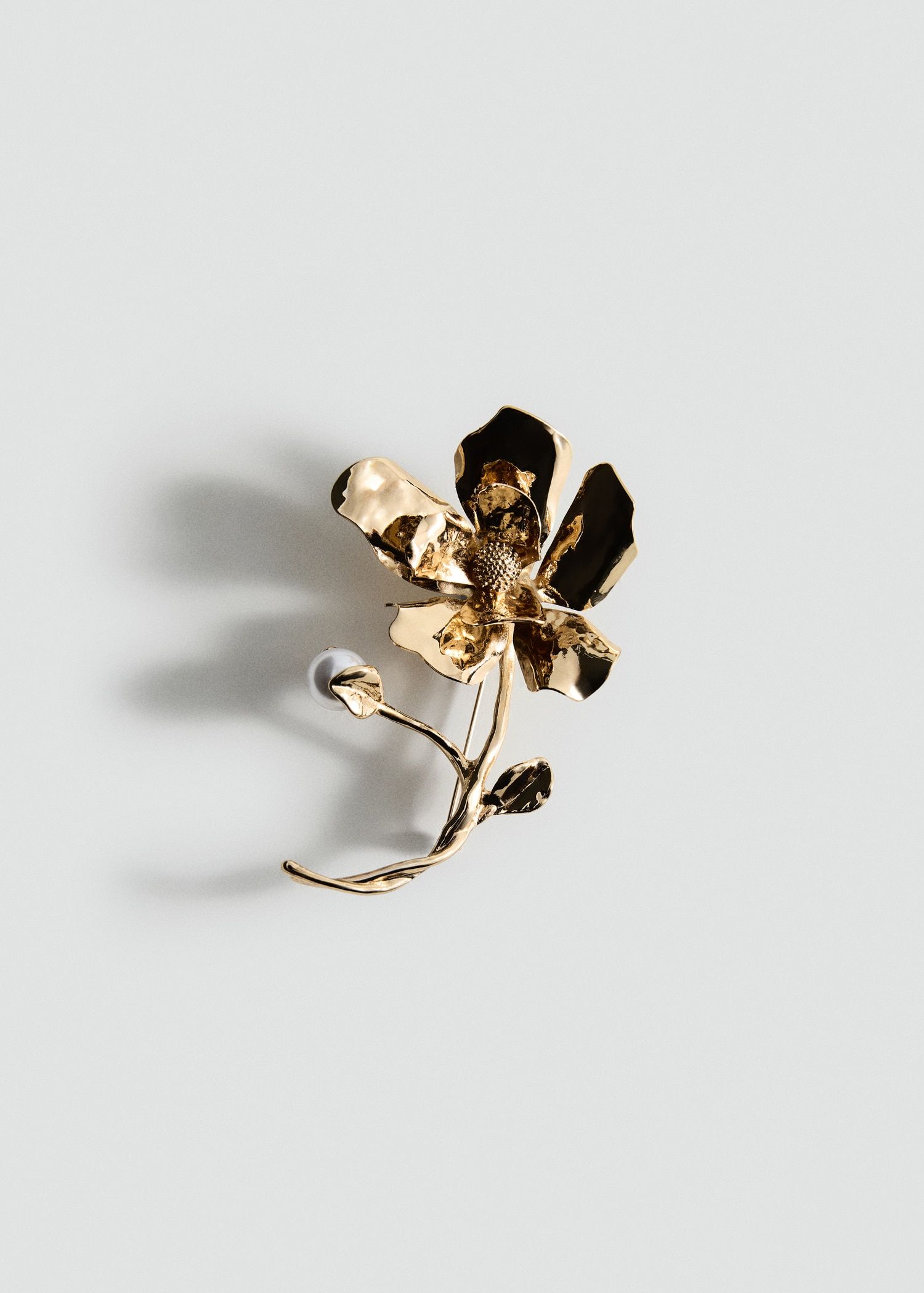 Flower Brooch - Women | Mango Usa
