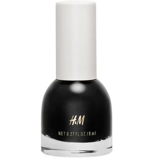 Esmalte de uñas H&M en Neo Noir