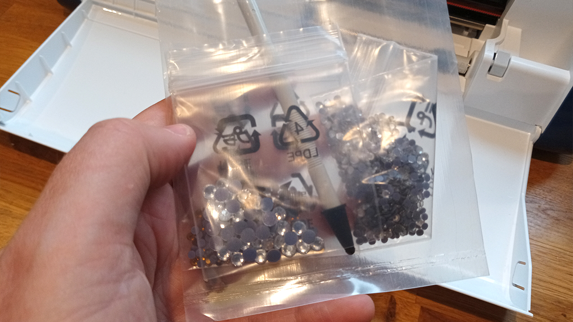 A photo of the ScanNCut's Rhinestone trial kit