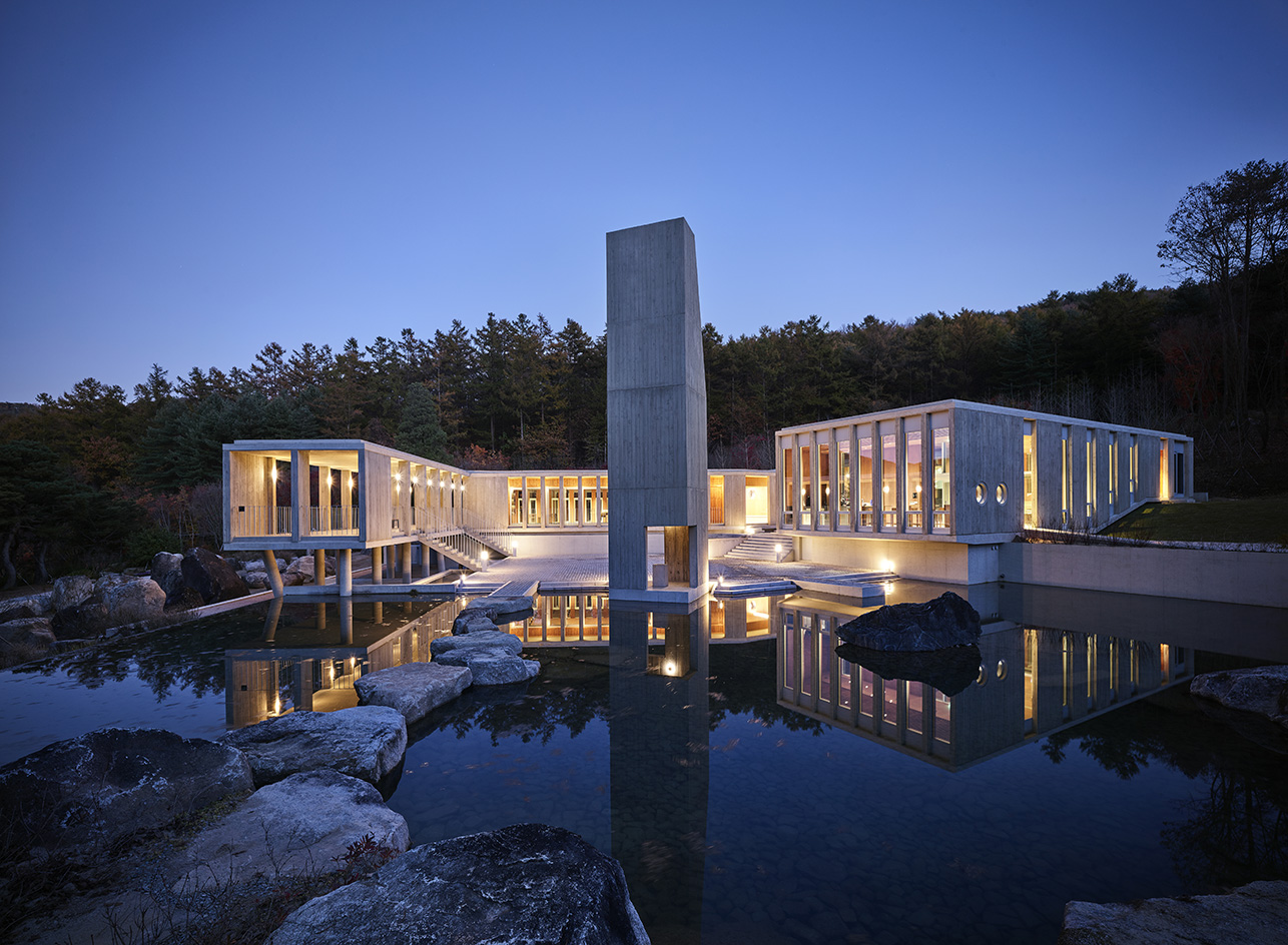 Seongok Academy Building at M&amp;eacute;dongaule