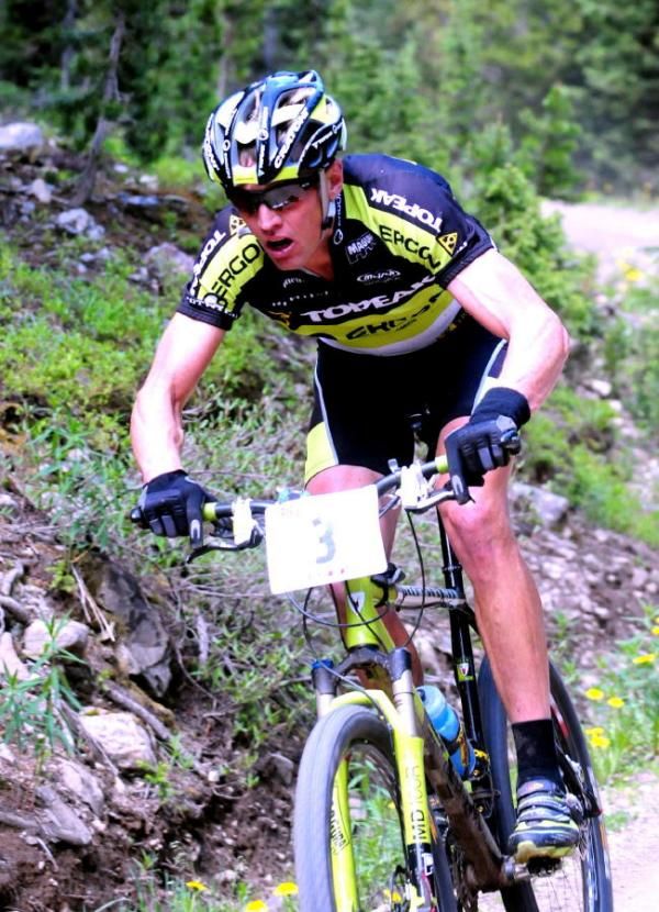 Dave Wiens (Topeak/Ergon) riding in third place.