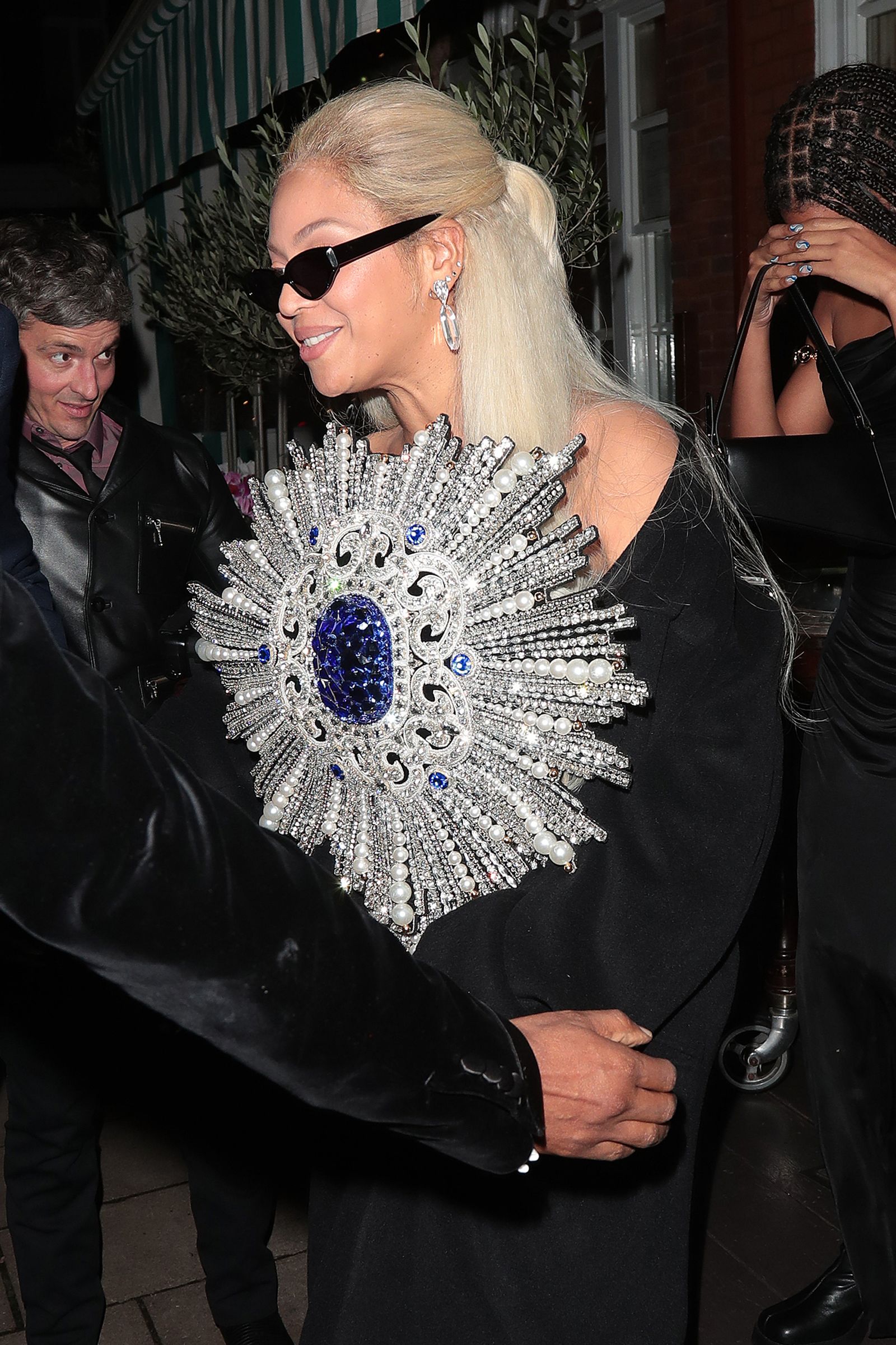 Beyoncé Dyed Her Platinum Hair an Even Lighter Blonde for the 2024 ...