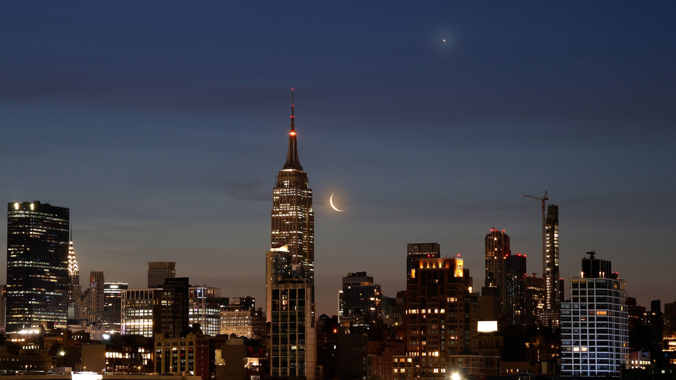 Witness a Celestial Triangle: Mars, Saturn, and the Moon Align Before Dawn on May 14