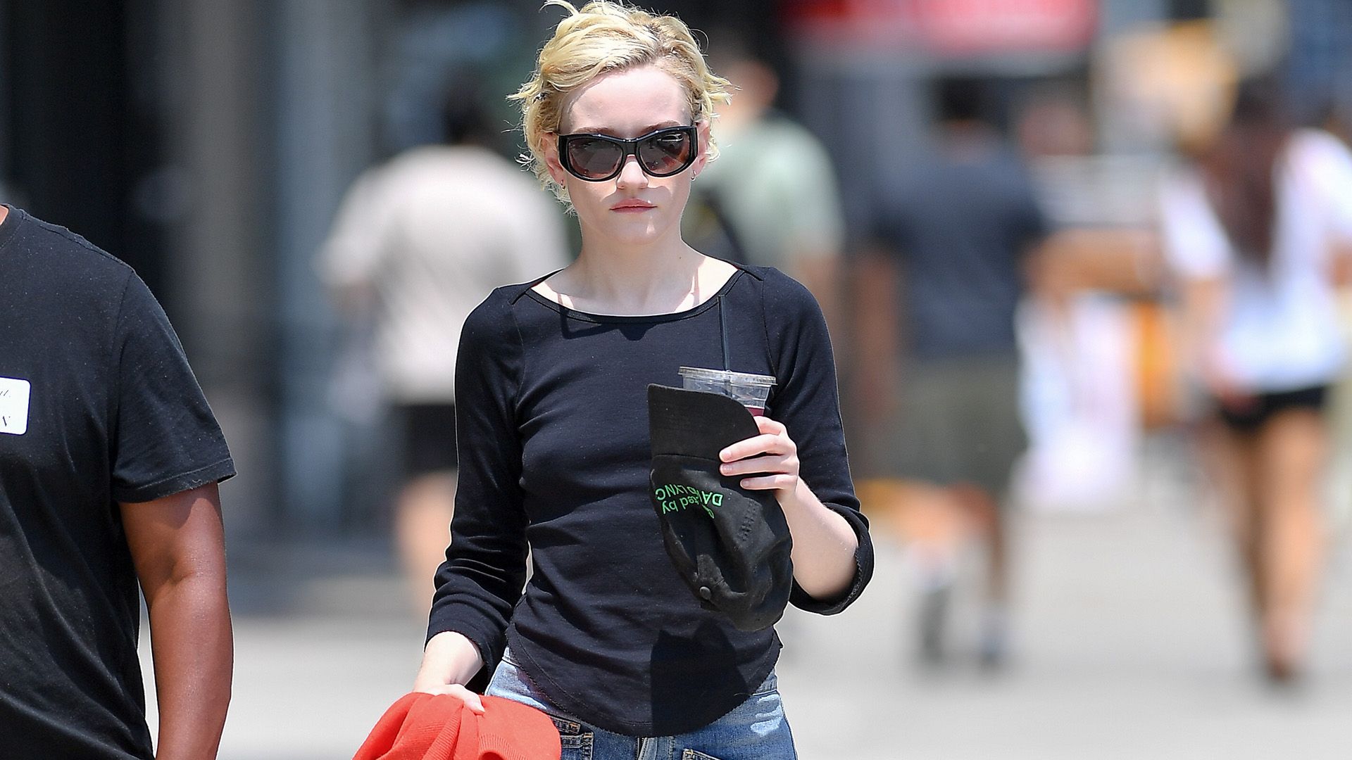 The 2026 Way to Wear Barrel-Leg Jeans Doesn't Include Sneakers, Loafers, or Flip-Flops