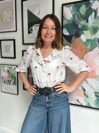 Laura Deller's avatar