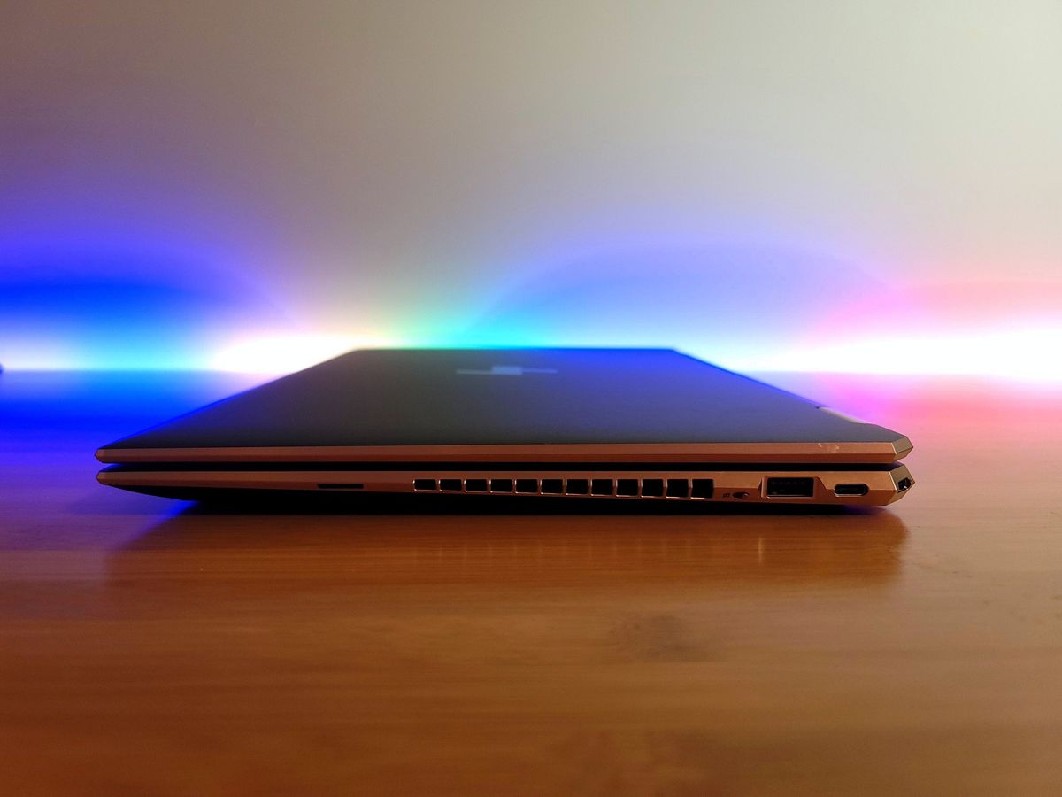 Hp Spectre X360 15 Right Side Closed