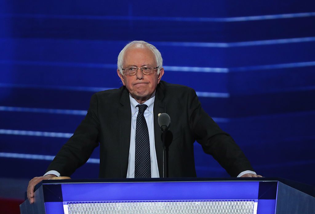 Bernie Sanders shot down Donald Trump online trolling