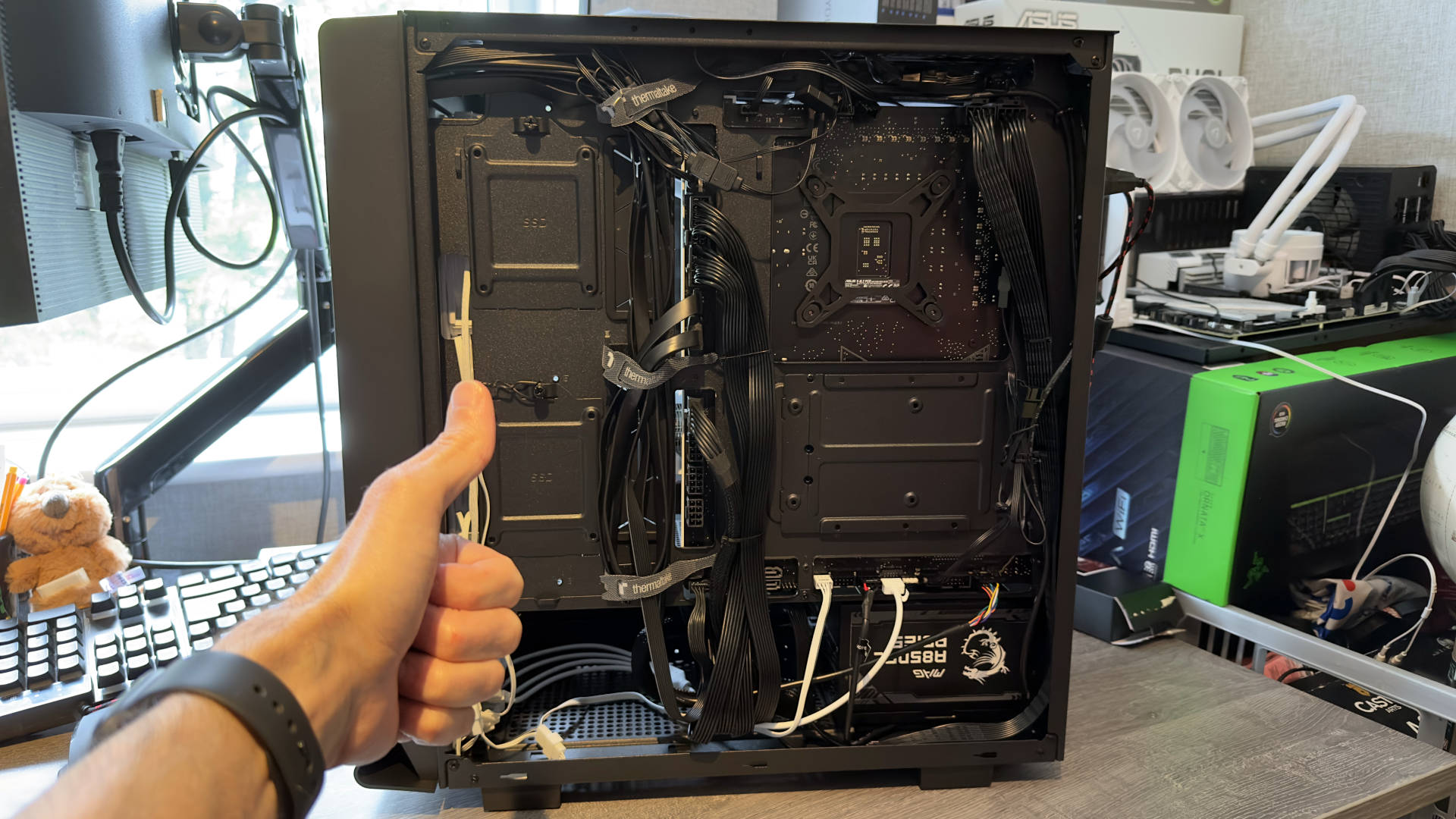 Photo of the added difficulty to cable management with the Asus BTF platform
