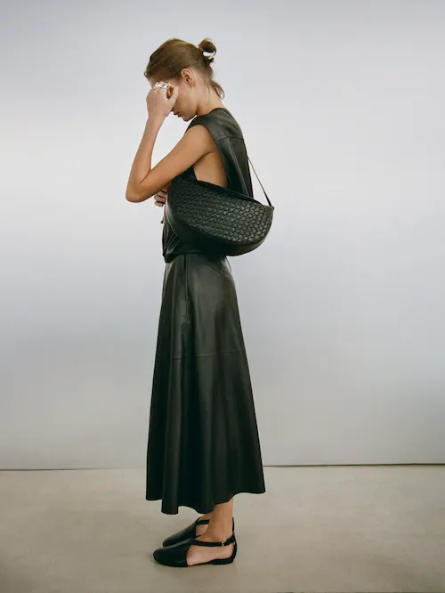 missing-image 31 قطعة أزياء مستوحاة من برادا يمكنك شراؤها لفصل الربيع