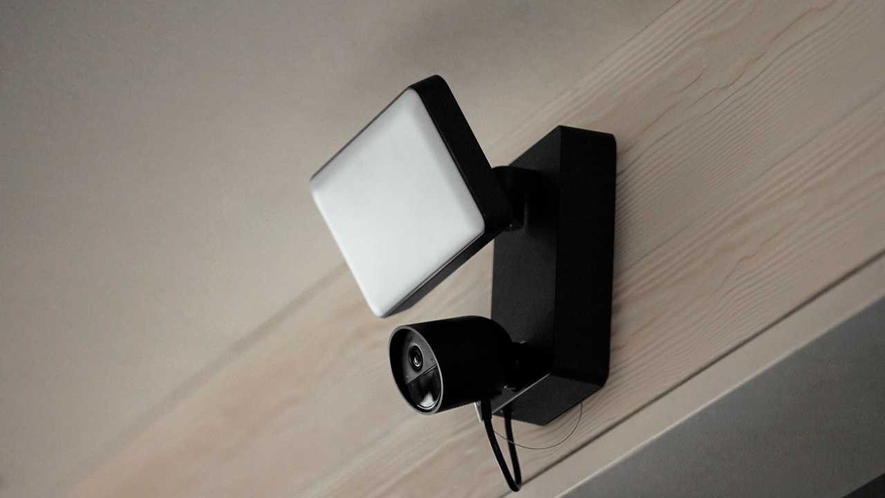 Philips Hue Secure floodlight camera 