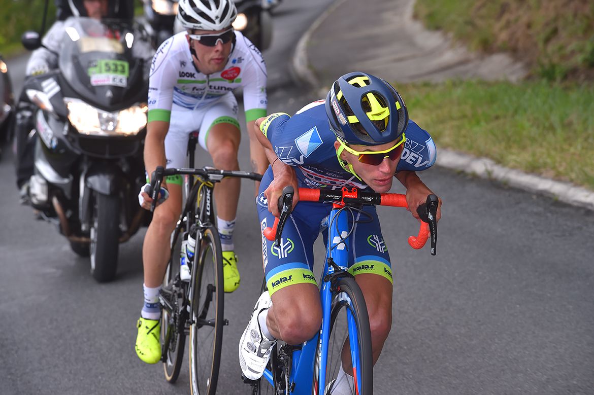 Elie Gesbert and Yoann Offredo off the front on stage 10 of the Tour de France