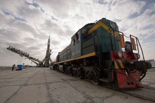 Expedition 39 Soyuz Rollout