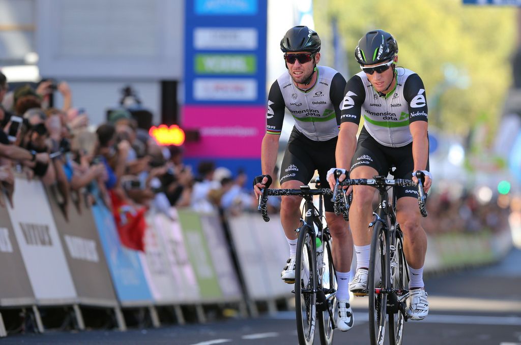 Dimension Data's Mark Cavendish and Mark Renshaw finish together