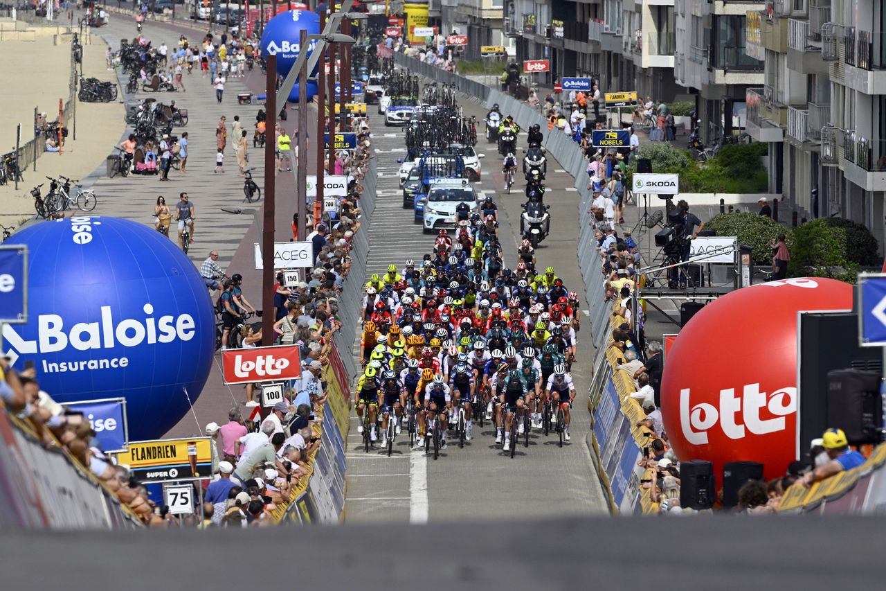 Baloise Belgium Tour 2022 - 91st Edition - 2nd stage Beveren - Knokke Heiste 175,6 km - 16/06/2022 - Scenery - Peloton - photo Gregory Van Gansen/PNSprintCyclingAgency&Acirc;&copy;2022