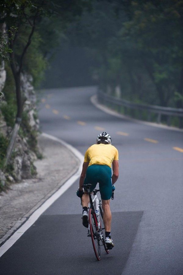 Evans heads up the climb.