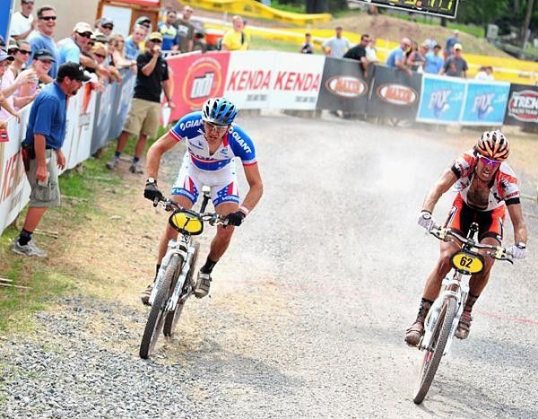 Mathieu Toulouse (Maxxis) beats Adam Craig (Giant)