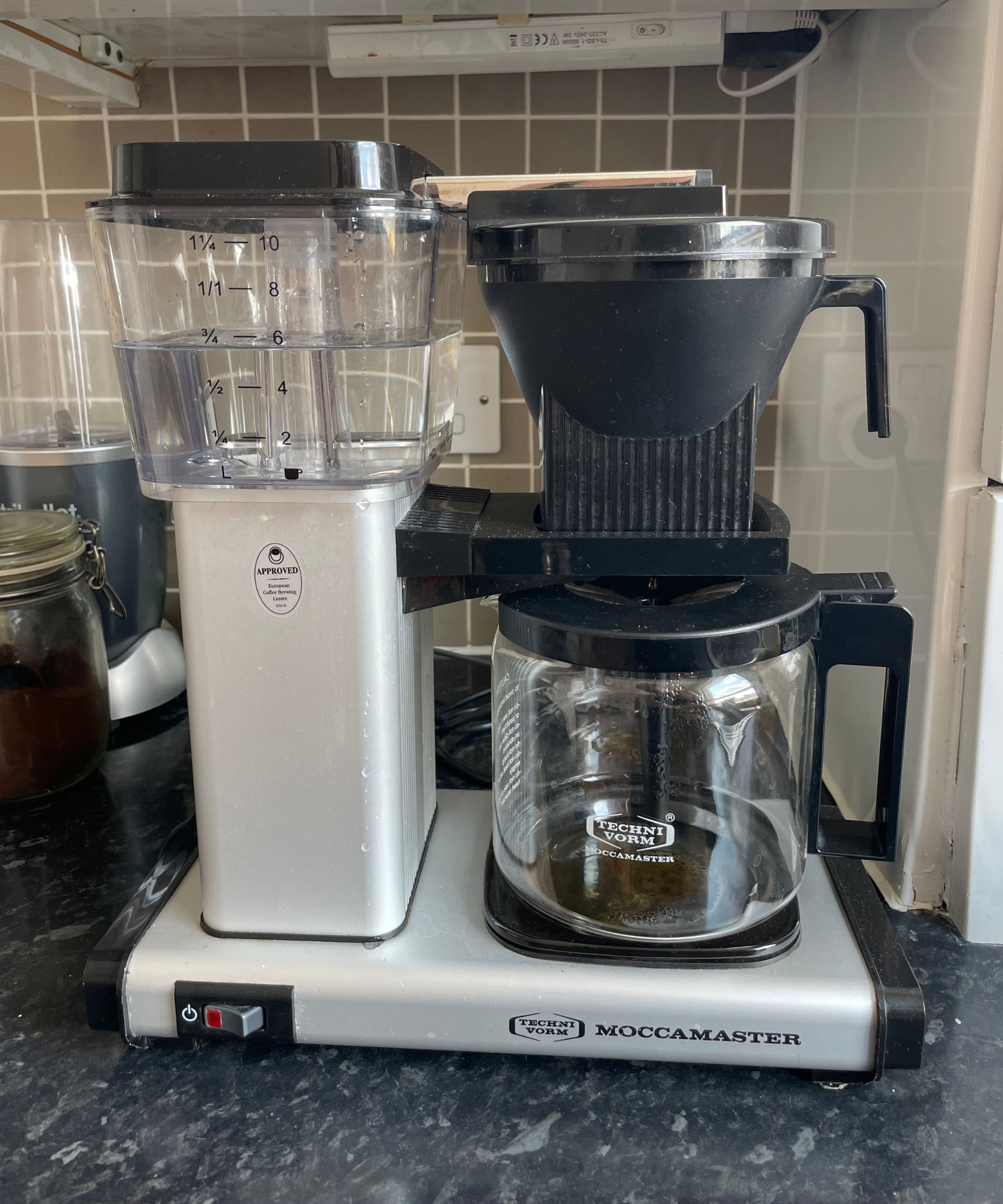 sophie edwards making coffee with her technivorm moccamaster