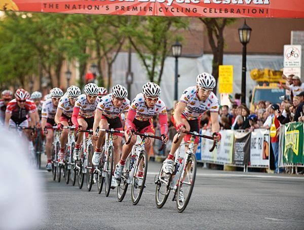 The Jelly Belly team took over the pace setting at 9 to go as the sprinters gathered up behind them.