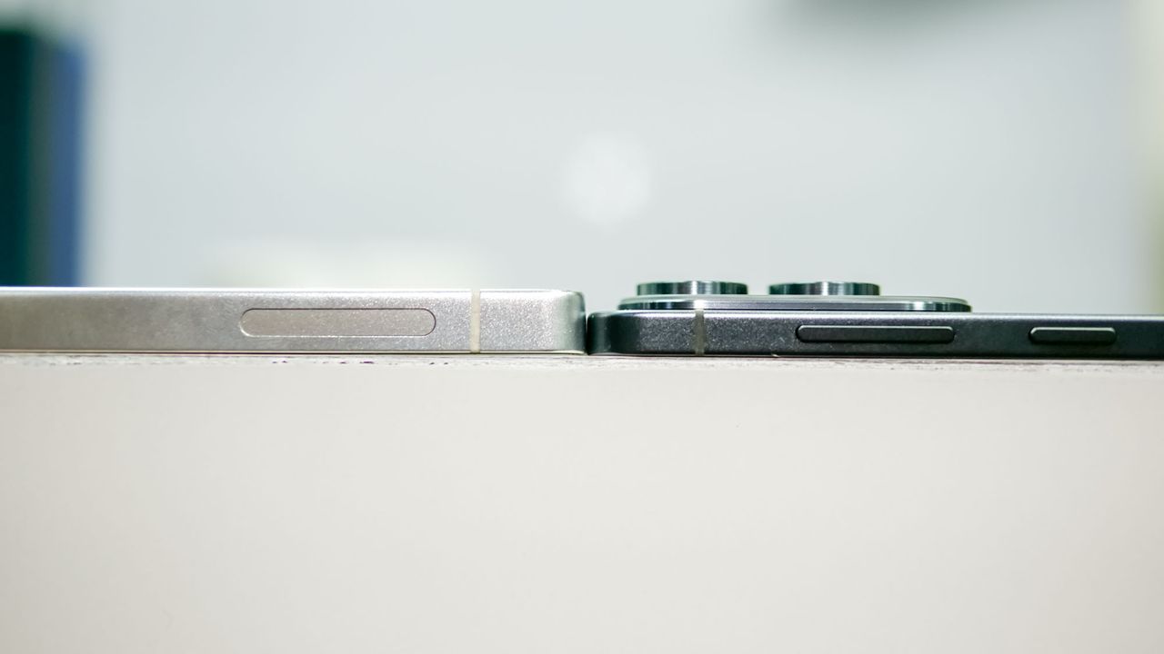 Galaxy S25 Edge vs Galaxy S25 Ultra.
