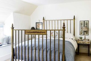 Lewis-powell-cottage-master-bedroom