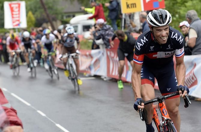 Sylvain Chavanel (IAM Cycling) attacks the breakaway