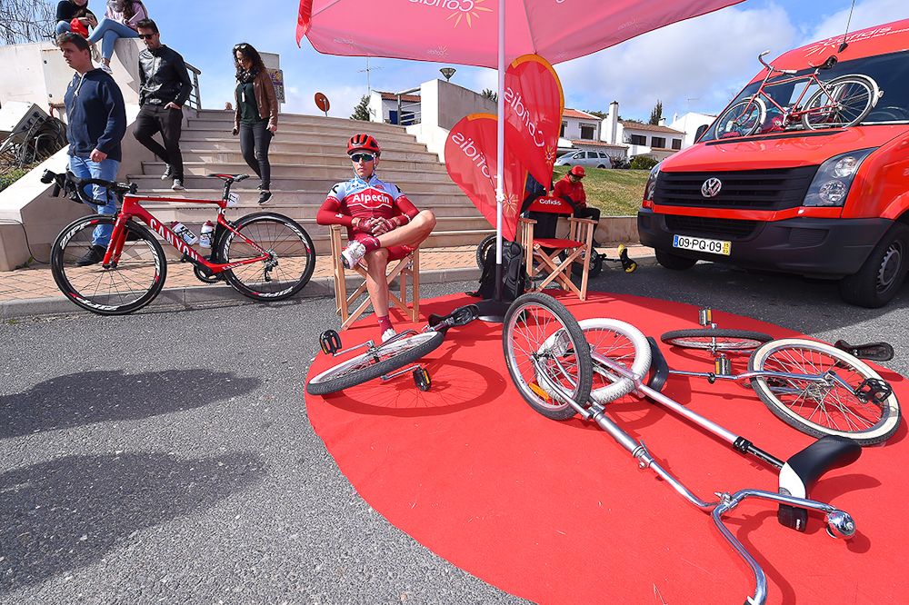 Katusha's Simon Spilak relaxes before the start