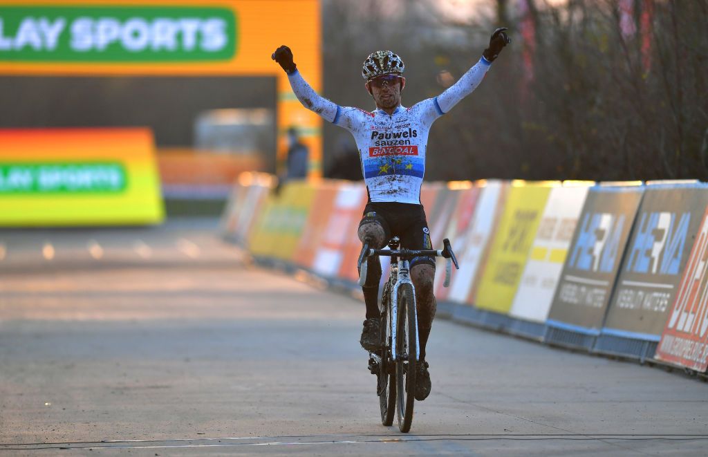 BOOM BELGIUM DECEMBER 06 Arrival Eli Iserbyt of Belgium and Team Pauwels Sauzen Bingoal Celebration during the 6th Superprestige Cyclocross Boom 2020 Men Elite De Schorre Boom Superprestige2021 SPBoom SuperprestigeCX on December 06 2020 in Boom Belgium Photo by Luc ClaessenGetty Images