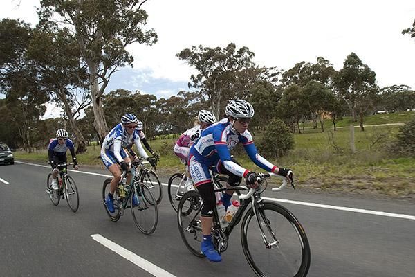 Five riders got away from the peloton on the first lap of the 95km womens open road race championship in Anakie.