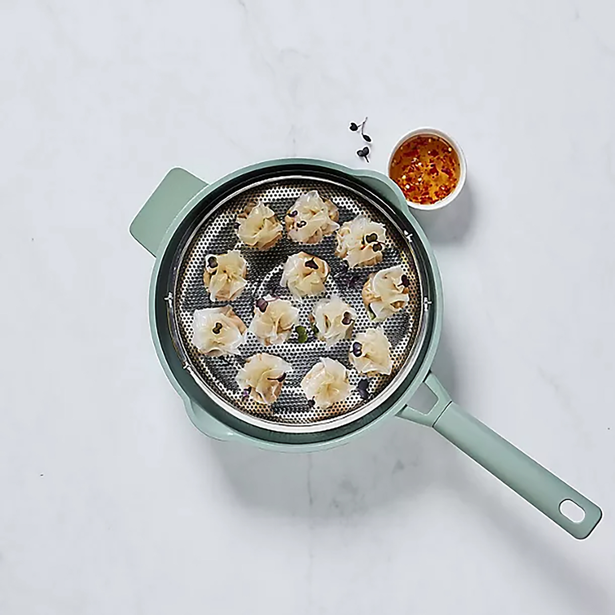 Lakeland only pan multifunctional uses