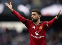 MANCHESTER, ENGLAND - SEPTEMBER 14: Bruno Fernandes of Manchester United during the Premier League match between Manchester City and Manchester United at Etihad Stadium on September 14, 2025 in Manchester, England. (Photo by Visionhaus/Getty Images)