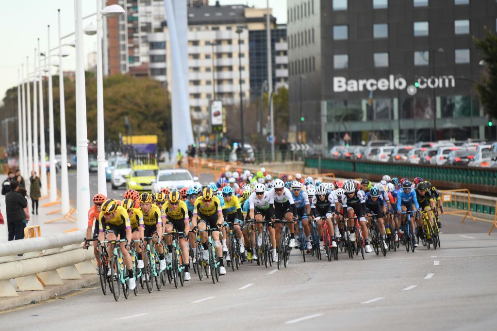Jumbo-Visma leads the peloton