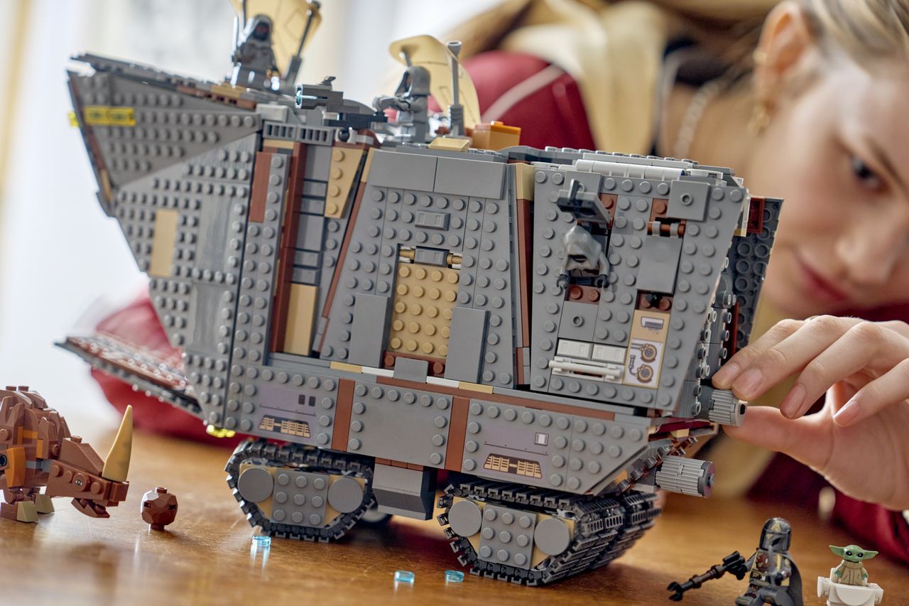 Lego Star Wars Offworld Sandcrawler and Mudhorn set